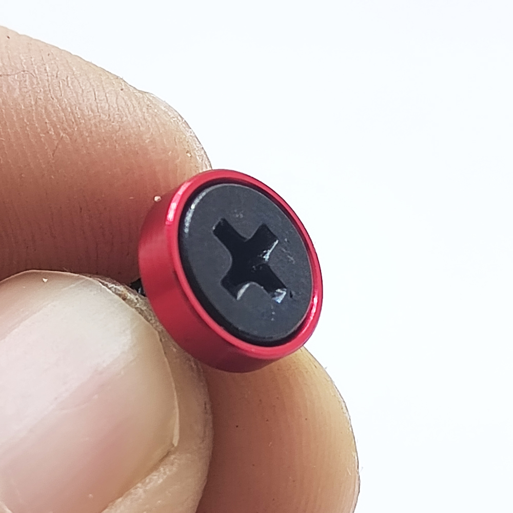 4 セットのカラフルなステンレス鋼シカゴ プラスネジ ホルス - Body Jewelry Chicago のレビューと価格