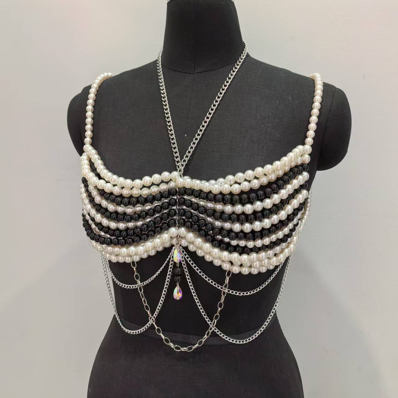 ブラックホワイト織プラスチック真珠キャミソールベストトップス - Body Jewelry Vest のレビューと価格